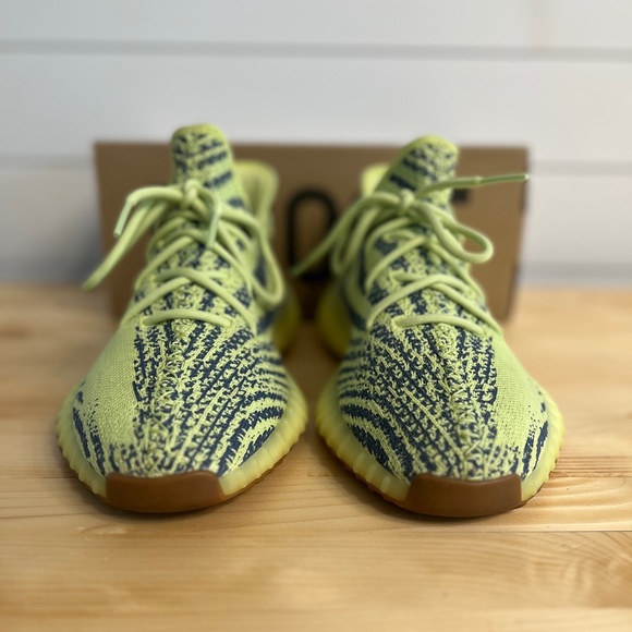 Yeezy Boost 350 V2 Semi Frozen Size 10.5 - Picture 2 of 11